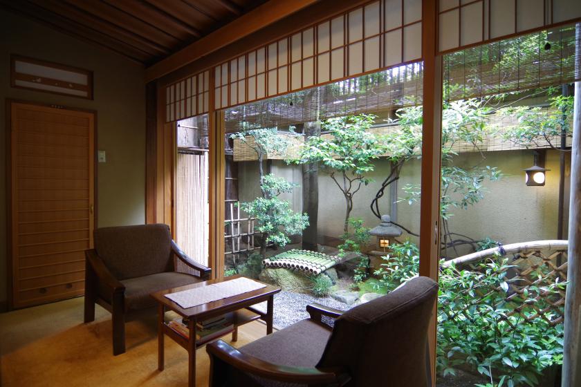 Main Building  Room 31 - Built 1952 - Room with a small courtyard (Ground floor/44 ㎡)