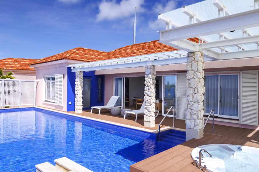 Ocean View Premier Suite Villa (2 Bedrooms)– with a heated private pool, hydrotherapy hot tub, and sauna