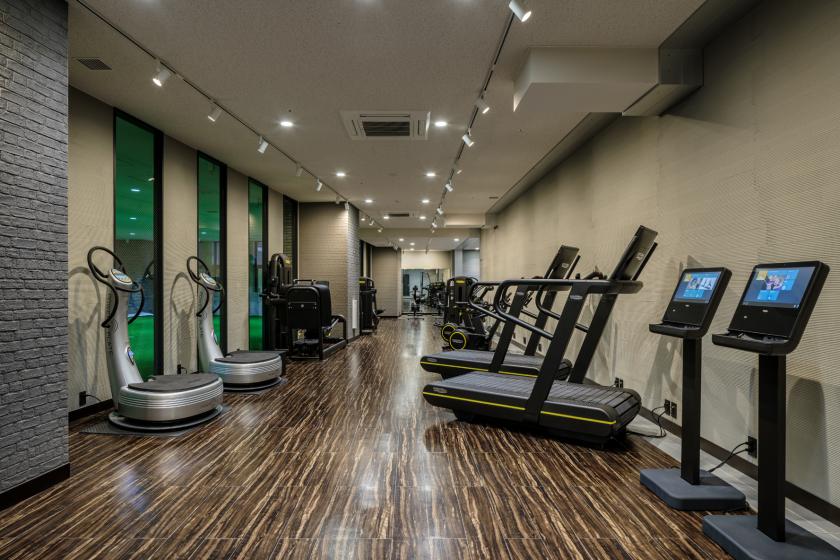 【Special Stay】スイートヒルサイドルーム限定レイトアウトプラン　＜朝食付＞　18：00 check out