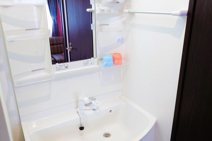 【BiBi Hotel公式】《1,000円クーポン付プラン》空港にある『JALPLAZA』や『ANAFESTA』などのお土産店 約300店舗で使える！！