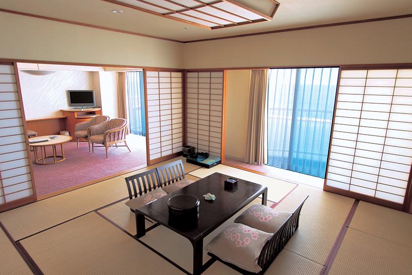 [Main building] Japanese-style room with living room (non-smoking)