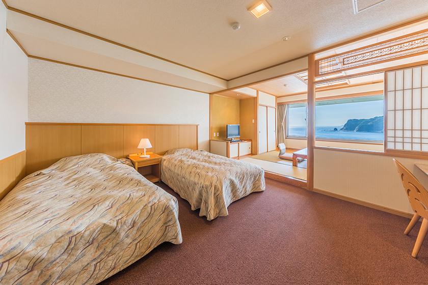 ◆Japanese-Western room (6 tatami mats + twin)★Ocean view