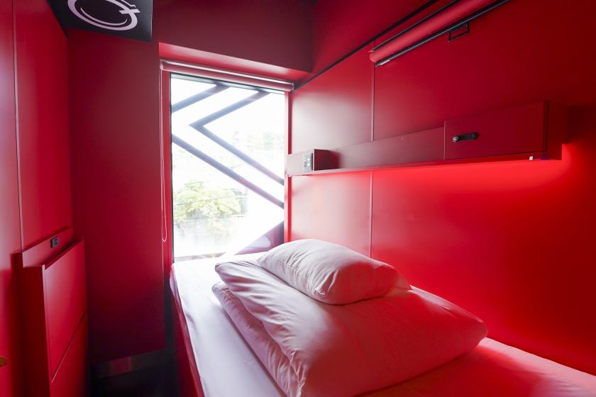 Dormitory room for men premium cabin