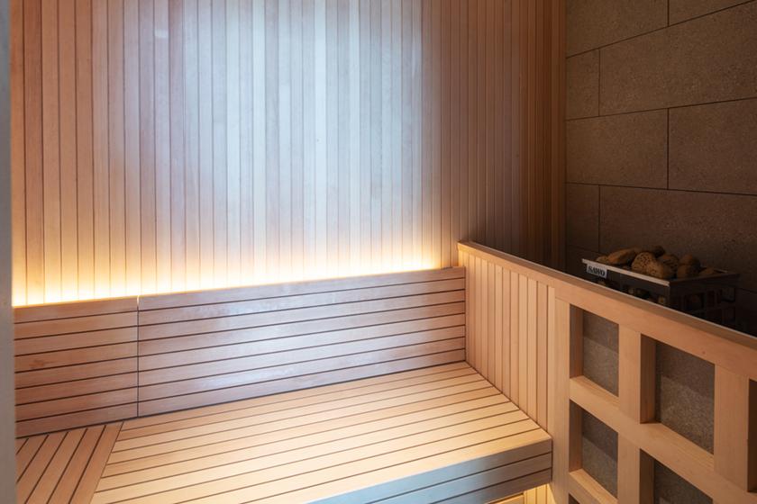 Suite room with dry sauna
