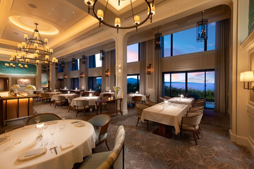 Experience Package Innovative "SHIROUX" Pairing Dinner Starts at 5:00 PM Limited <Breakfast Included>