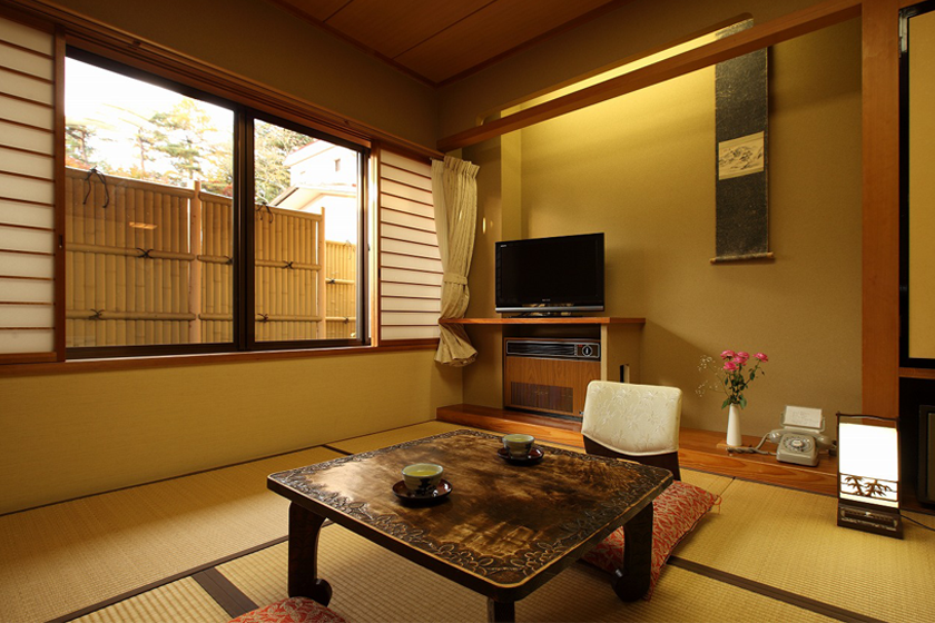 Main building J (Japanese-style room 6 tatami)