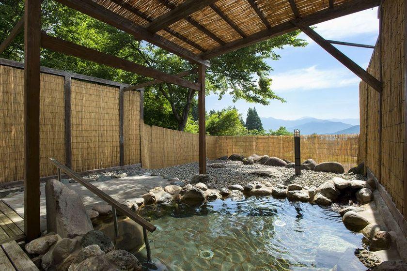 【新潟の花火を見に行こう！】越後三大花火☆長岡花火を観覧◆到着が遅くなっても大丈夫♪素泊りプラン