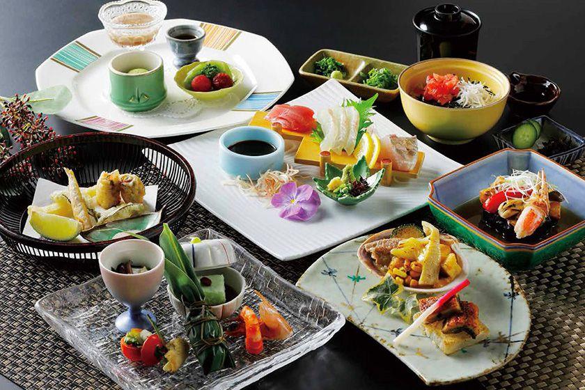 ☆日本料理「四季」で食す！花会席料理プラン（2食付）