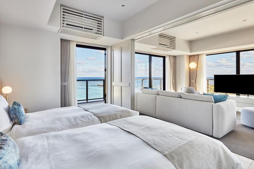 Deluxe corner suite (60 square meters/with terrace/2nd-4th floor) <Ocean view>