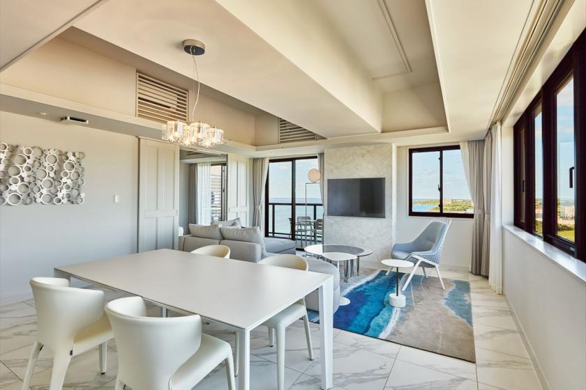Premier corner suite 1 bedroom (87 square meters/with terrace/6th-9th floor) <Ocean view>