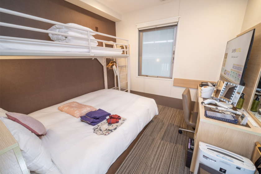 【Without meals】【No Smoking】A room for women only.(Room with 1 Double Bed with Loft Bed)