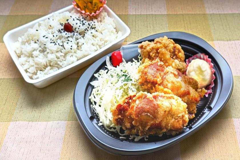 [Room Meal] Enjoy a relaxing lunch box in your room! Plan that includes a hearty fried chicken & canned beer (500ml) (two meals included)