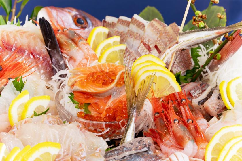 说到佐渡，大家就会想到鱼！日本海生鱼片套餐（含2餐）