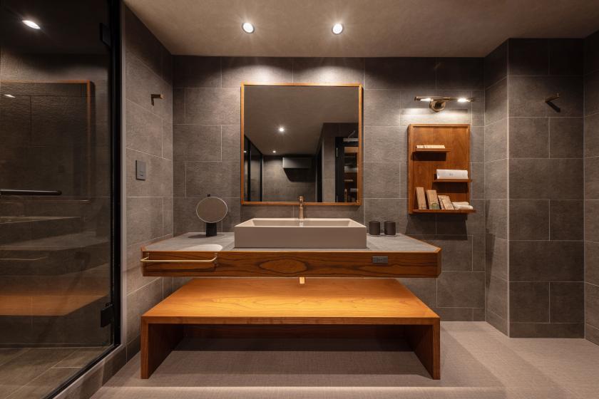 TheMana Suite, the highest grade, with a panoramic bath and sauna, Japanese style