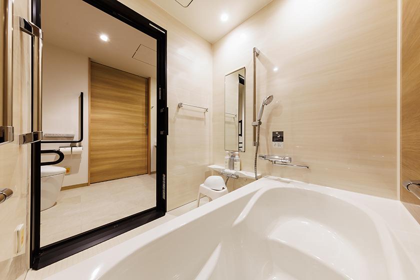 Non-smoking Superior Large Twin Room (separate bath and toilet) for 2 people / Universal
