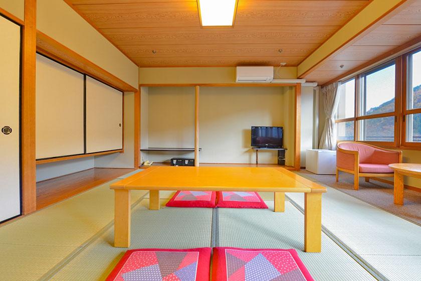 【禁煙】エコノミー和室10畳内風呂なし(桜館)