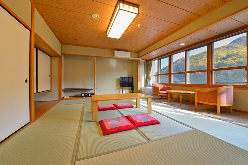 【禁煙】エコノミー和室10畳内風呂なし(桜館)
