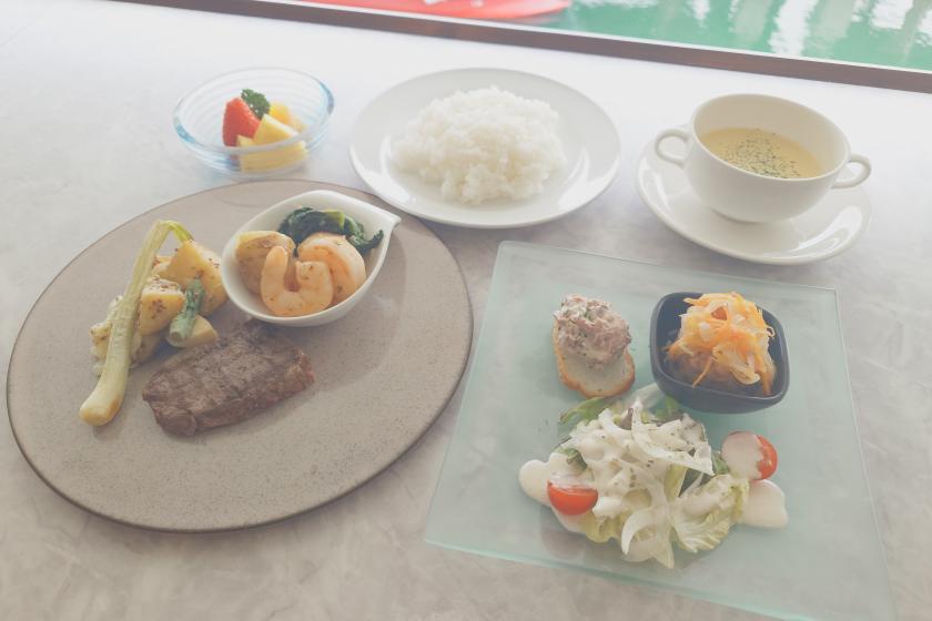 [Dinner and breakfast included] Enjoy an elegant dinner at the hotel restaurant (Western set meal)