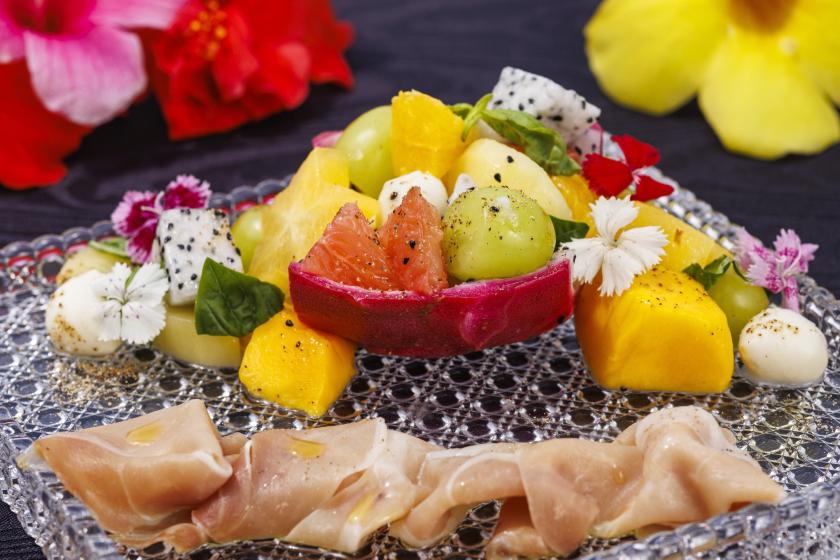 【宮古島の夏を味わう】7種類からお好みのスイーツが選べる「トロピカルフルーツ」付プラン/素泊まり