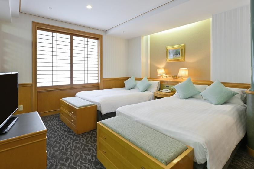 Suite room (55.4 square meters / width 130 cm)
