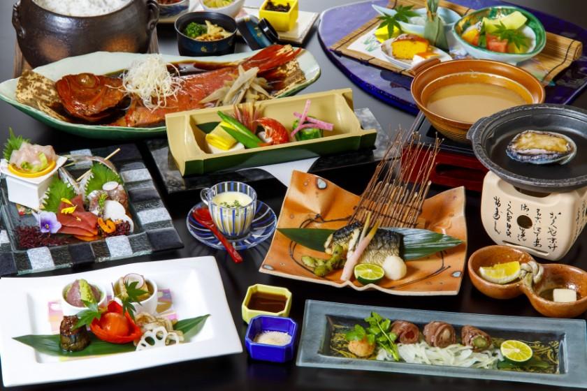 最高級 ◆特選懷石料理◆名貴紅鯛魚整條煮◆主菜3種可選♪我們提供日式早餐套餐（含晚餐和早餐）