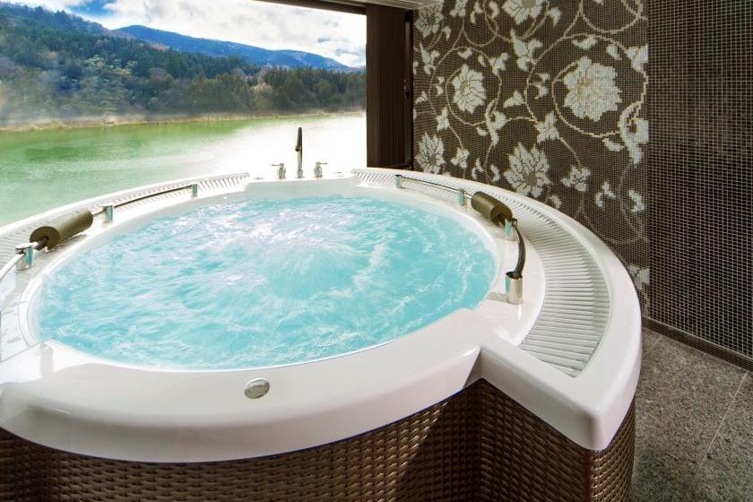 本館ラグジュアリースイート　301号室「胡蝶」