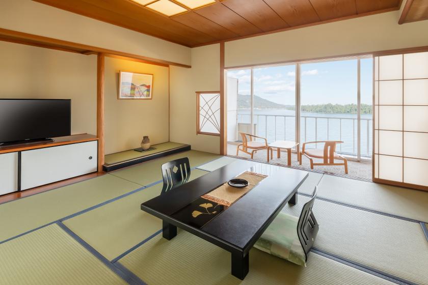 [Non-smoking] Japanese-style room with 10 tatami mats (ocean view)