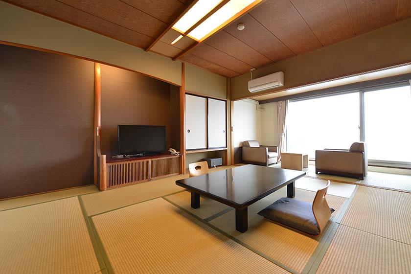 【禁煙】スーペリア和室10畳高層階内風呂あり(本館 海側)