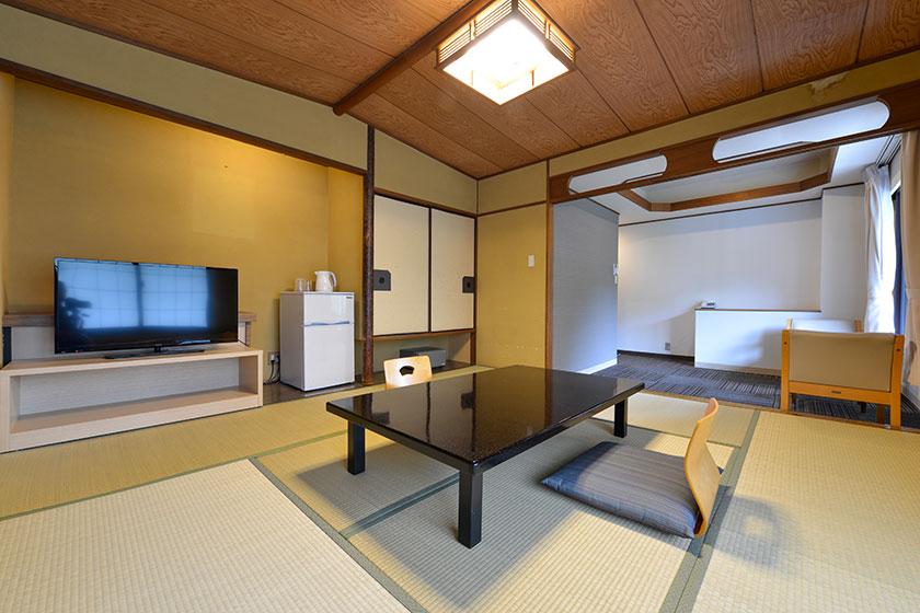 【禁煙】エコノミー和室8畳内風呂あり(本館 眺望なし)