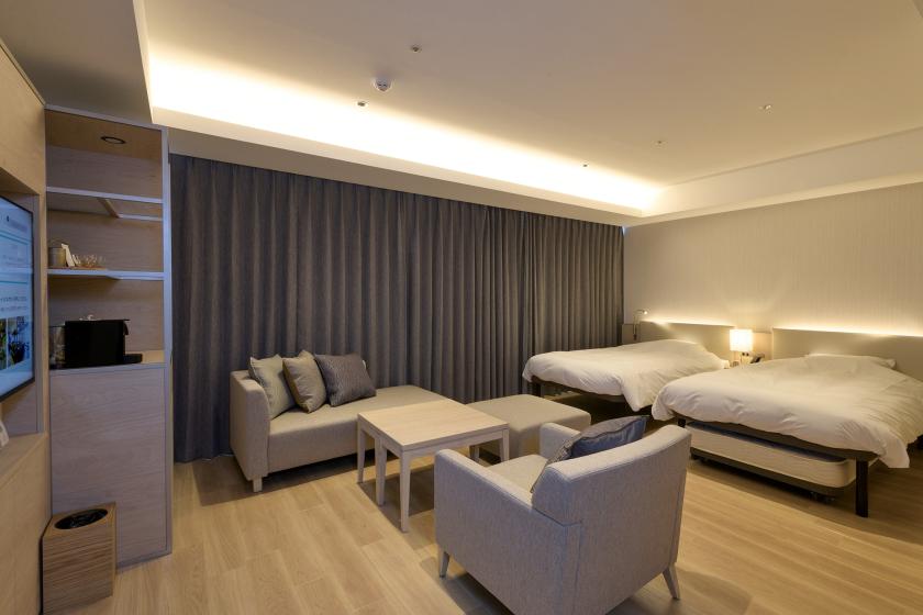 [Tourist Room] Twin bed + extra bed / 3 people / Unit bath included / 38 square meters / Non-smoking