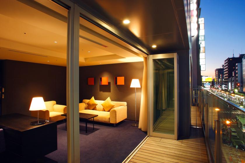 【Suite】 Balcony King Non-Smoking