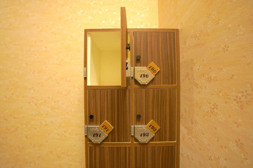 Standard 6-person room [private shower/private toilet]