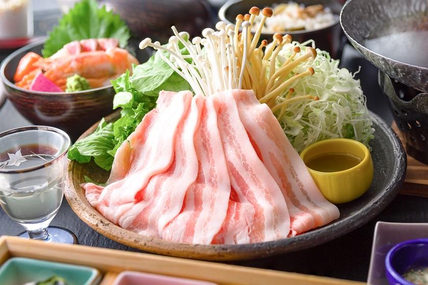 [Early bird discount 30] 1100 yen off per person [Horaku steamed abalone and puffer fish, Shinshu pork shabu-shabu with soba sauce, Shinshu beef grilled shabu-shabu] Upgraded winter blessings course meal