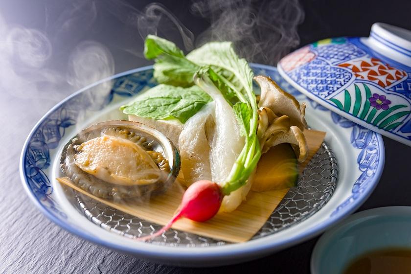 [Early bird discount 30] 1100 yen off per person [Horaku steamed abalone and puffer fish, Shinshu pork shabu-shabu with soba sauce, Shinshu beef grilled shabu-shabu] Upgraded winter blessings course meal