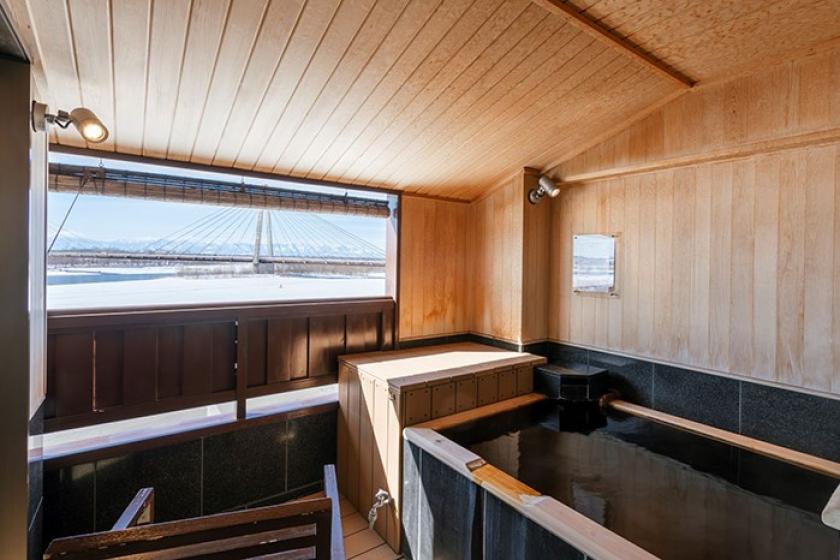 ＜Toyotei＞ Japanese-style room with open-air hot spring bath (river side guaranteed)