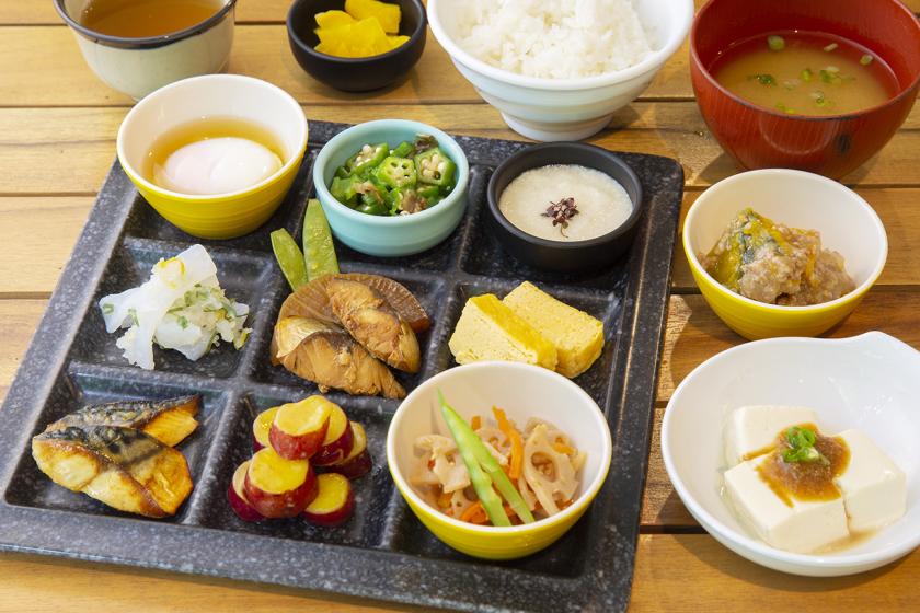 【夕食なし・朝食付】観光にもビジネスにも♪遅いチェックインでもOK 1泊基本バイキング朝食付