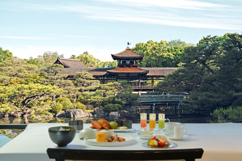 名勝庭園を望む平安神宮で迎える朝＜朝食付＞