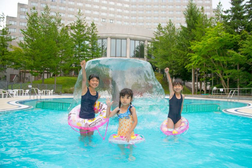 【公式HP限定】今だけプールの入場1回無料！夏のビュッフェプラン