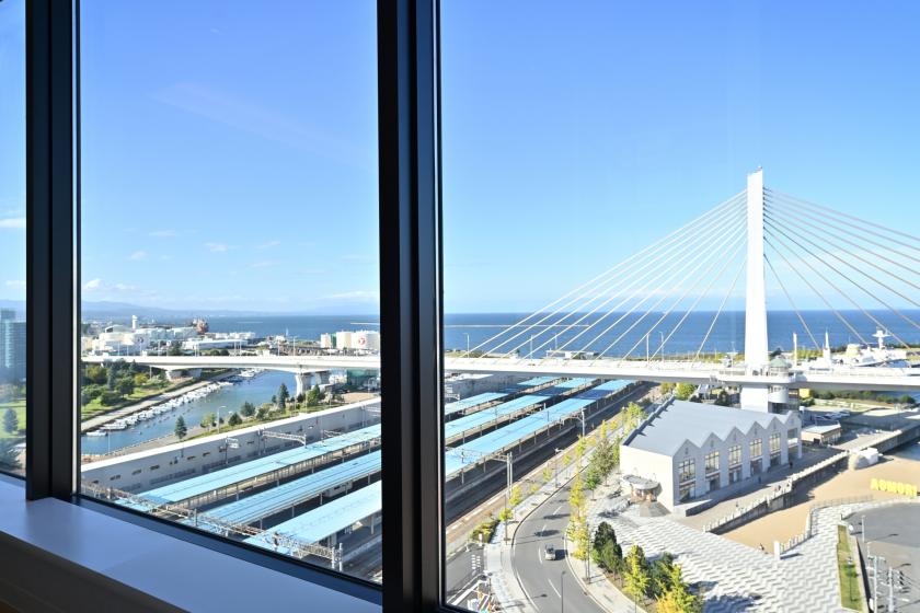 Railway View Aomori trip to Hakkoda Maru and Nebuta Museum - Includes use of Japanese hot springs, lounge and gym ->