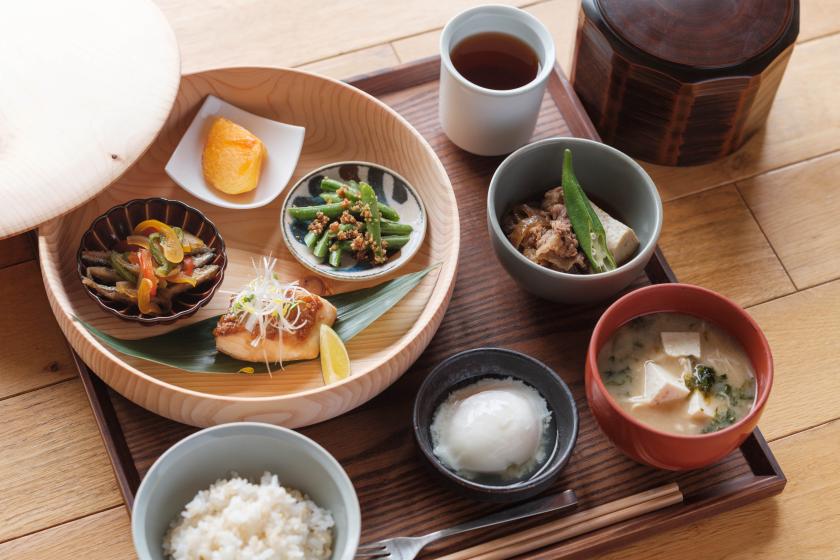 ＼朝食リニューアル記念プラン／【二食付き｜17:30限定】夕暮れ時の海と空を満喫するディナーコース