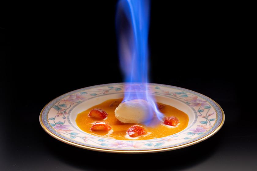 A limited-time summer anniversary plan for wedding anniversaries and 60th birthday celebrations - Celebrate your special day with lobster dishes and flambé -