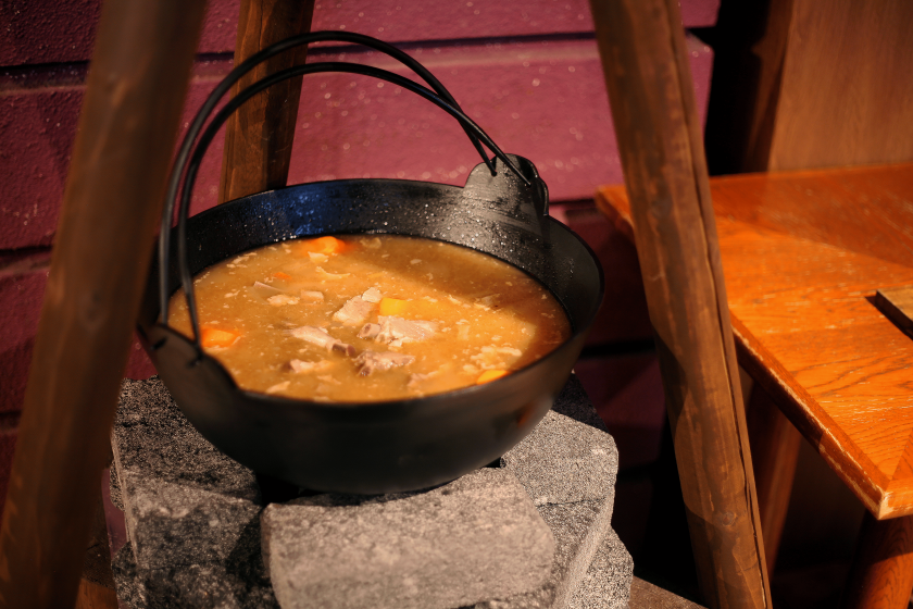【プレミアムプラン】ルイガンズおすすめリゾート朝食がお得に｜15時チェックイン／12時チェックアウト／駐車場無料｜夏のプール期間も対象