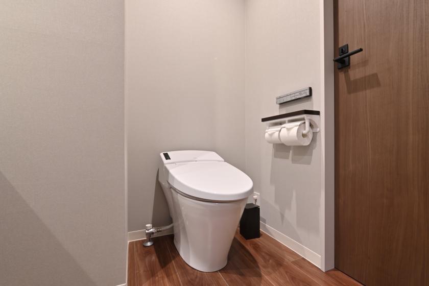 [Creative Room] Double bed / Unit shower / 20 square meters / Non-smoking