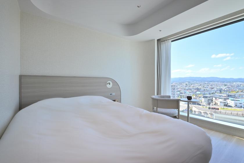 [Cocoon Room] Double bed / Unit shower / 20 square meters / Non-smoking
