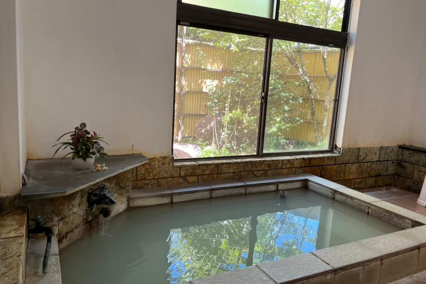 [Official Web site only!] Standard Japanese style room / Private use outdoor hot spring is included / Breakfast is optional