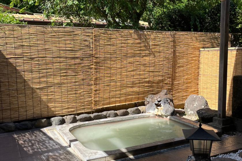 [Official Web site only!] Standard Japanese style room / Private use outdoor hot spring is included / Breakfast is optional