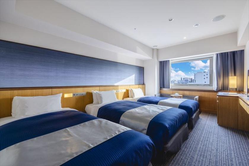 [Standard Triple] 24 square meters, non-smoking (separate bathroom)