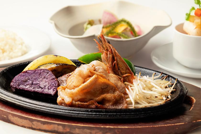 【2食付き】波音とともに味わうビーチフロントレストランで楽しむ日替わりディナーと和洋ブッフェ朝食