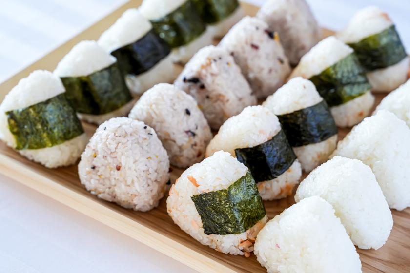 【JR両国駅まで徒歩30秒！】＜14時アーリーチェックイン＆12時レイトアウト特典付＞両国の新名物！国技館カレーorハヤシ付プラン＜朝食付き＞