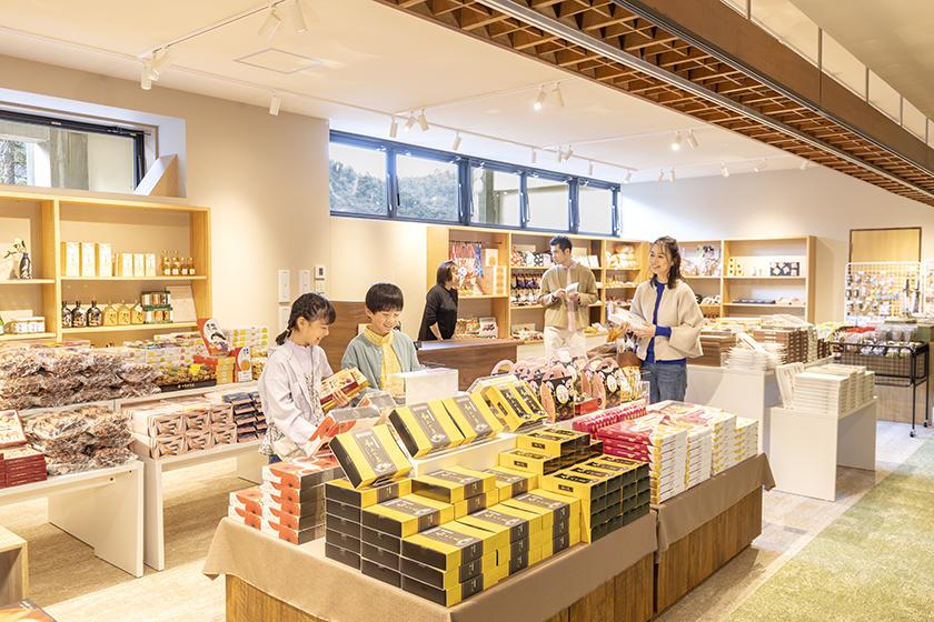 【1泊2食付】四季折々の里山に佇む露天風呂で山中の名湯を堪能できる温泉ホテル 基本バイキングプラン